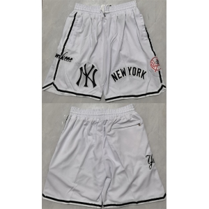 Men's New Yok Yankees White Shorts