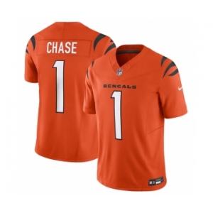 Men's Cincinnati Bengals #1 Ja'Marr Chase Orange 2023 F.U.S.E. Vapor Untouchable Limited Stitched Jersey